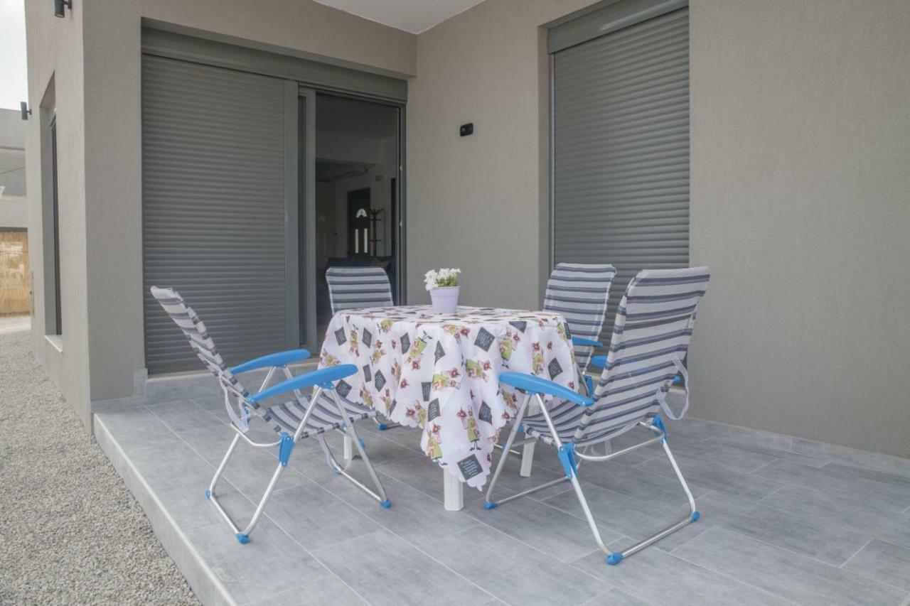Villa Miron Kamilari Dış mekan fotoğraf